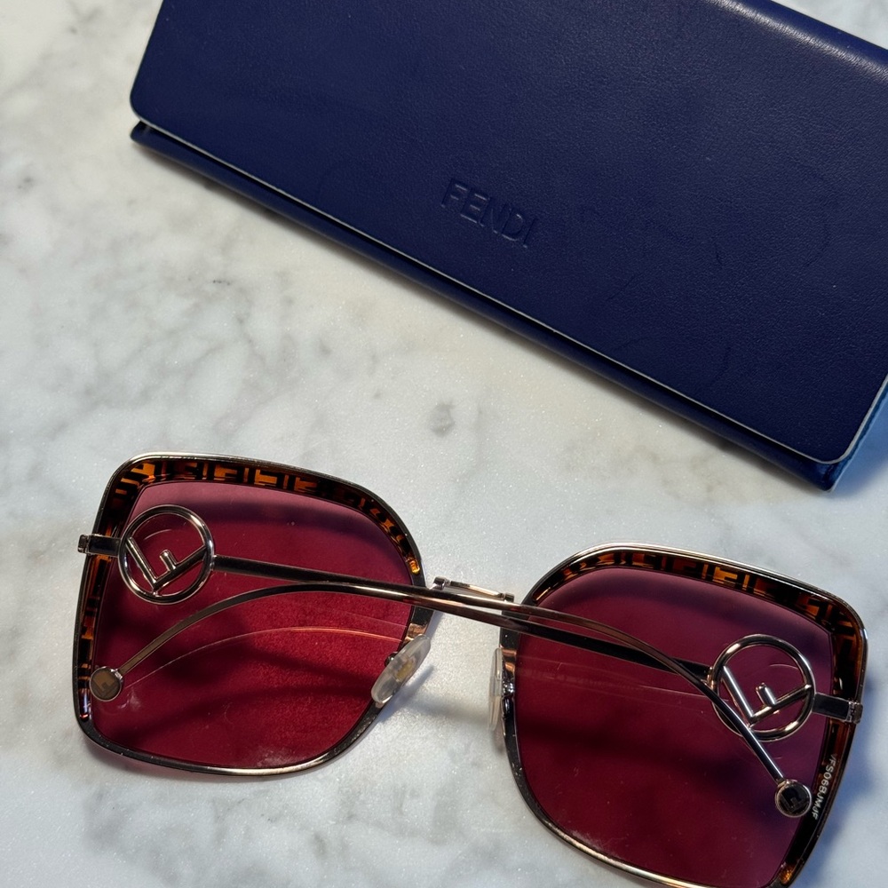 Fendi Square Sunglasses with Red Lenses and Tortoiseshell Trim - Picture 2 of 6